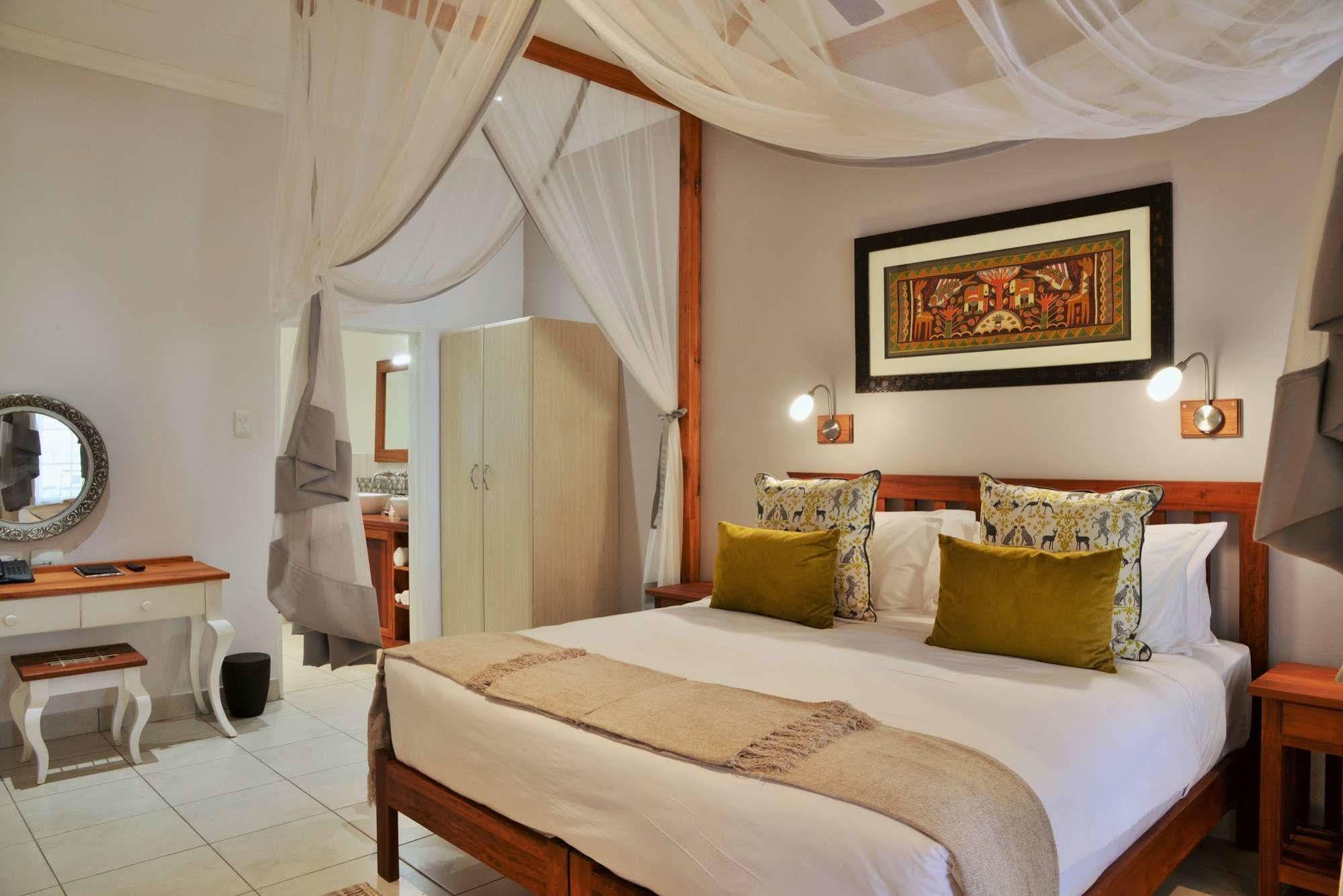 Batonka Guest Lodge Victoria Falls Exterior photo