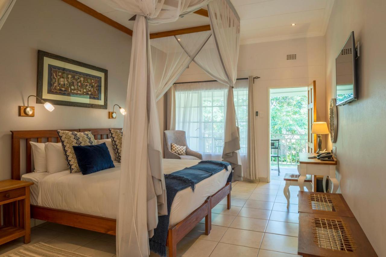 Batonka Guest Lodge Victoria Falls Exterior photo