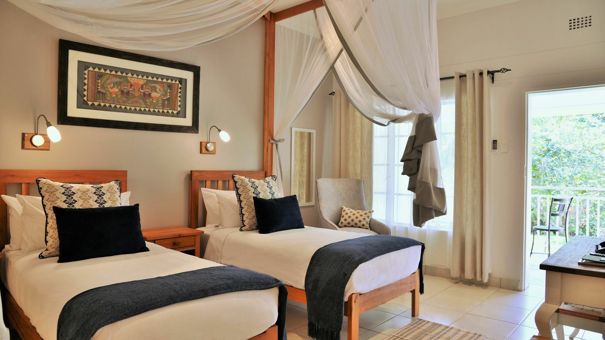 Batonka Guest Lodge Victoria Falls Exterior photo